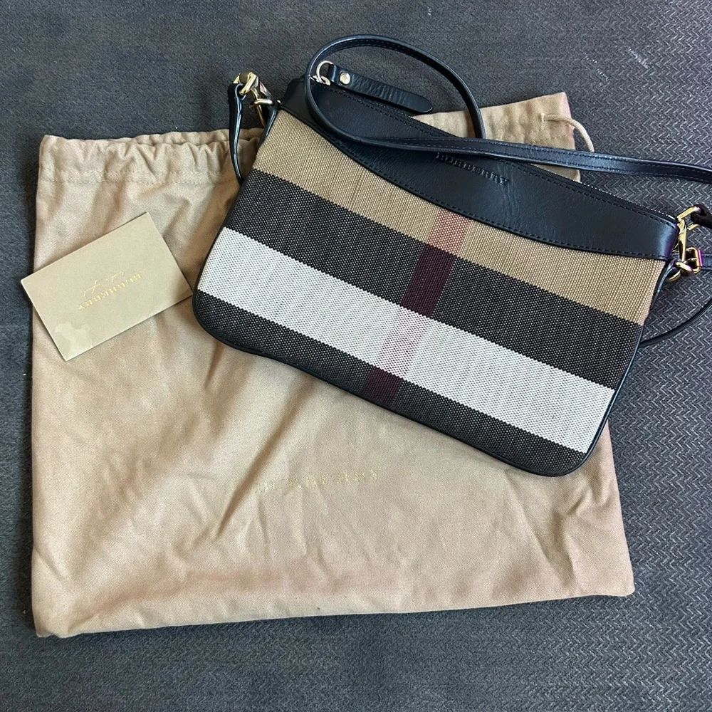 Authentic Burberry Black and Brown Checkered Women's Bag - Picture 1 of 12